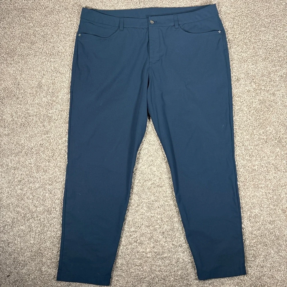 Lululemon Mens Commission Pant Classic-Fit Warpstreme Navy Blue 40 x 28 LM5ALWS